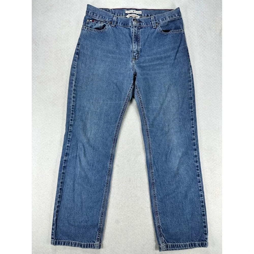 Tommy Hilfiger Classic Fit Jeans Womens  6A Medium Wash Straight Leg High Rise